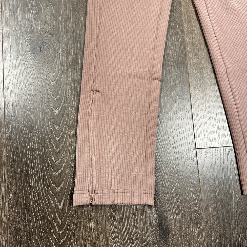 Lululemon Ribbed Softstreme Zip-Leg High Rise‎ Cropped Pants Sz 2 - Picture 5 of 6